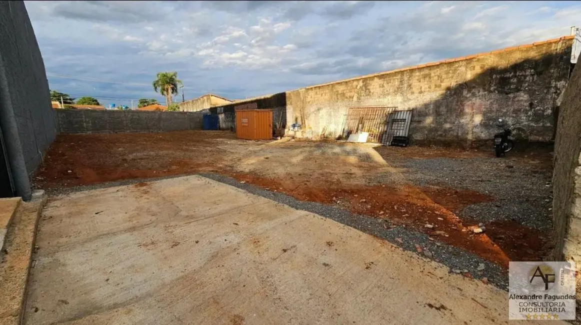 Foto 1 de Terreno / Lote à venda em Aparecida De Goiania - GO