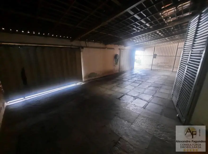 Foto 2 de Casa Comercial com 4 quartos à venda, 384m2 em Goiania - GO