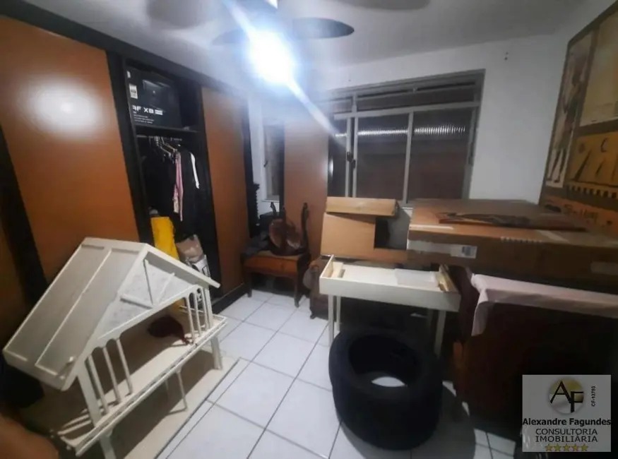 Casa Comercial com 4 quartos à venda, 384m2 em Goiania - GO - imagem 9 Foto 9 de Casa Comercial com 4 quartos à venda, 384m2 em Goiania - GO