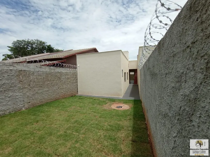 Foto 8 de Casa com 2 quartos à venda, 90m2 em Aparecida De Goiania - GO