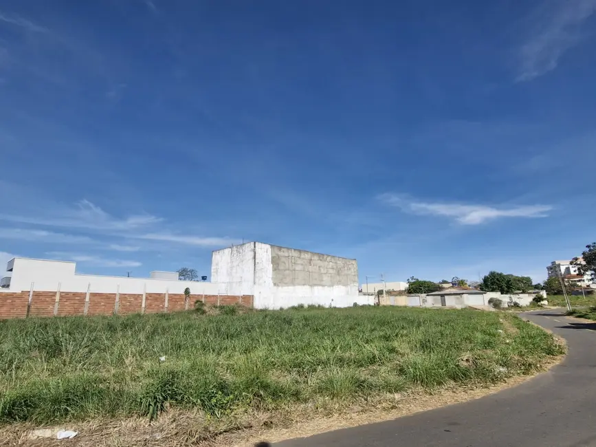 Foto 4 de Terreno / Lote à venda em Aparecida De Goiania - GO