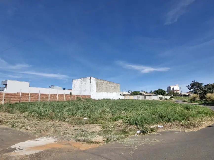 Foto 2 de Terreno / Lote à venda em Aparecida De Goiania - GO