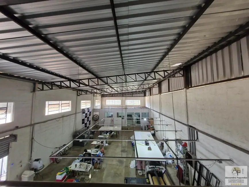 Foto 5 de Armazém / Galpão à venda, 370m2 em Aparecida De Goiania - GO