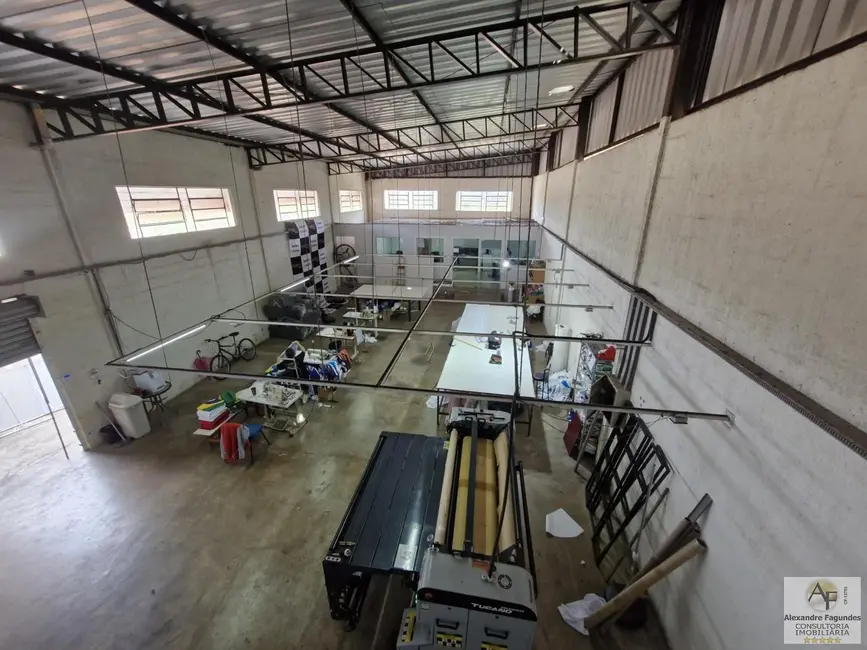 Foto 4 de Armazém / Galpão à venda, 370m2 em Aparecida De Goiania - GO