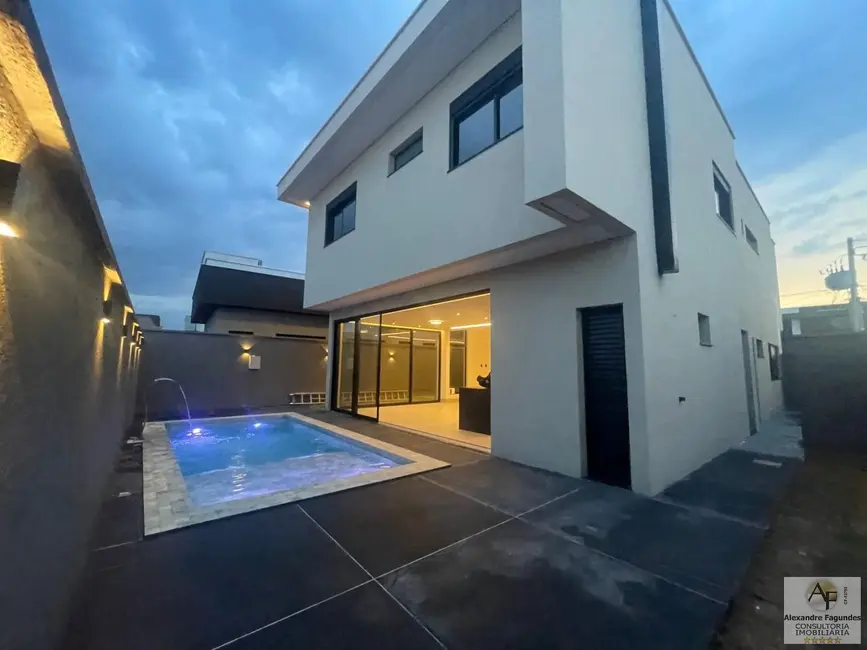 Foto 3 de Casa de Condomínio com 4 quartos à venda, 251m2 em Aparecida De Goiania - GO