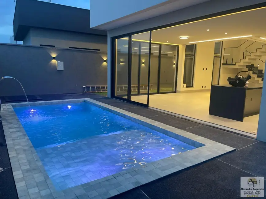 Foto 5 de Casa de Condomínio com 4 quartos à venda, 251m2 em Aparecida De Goiania - GO