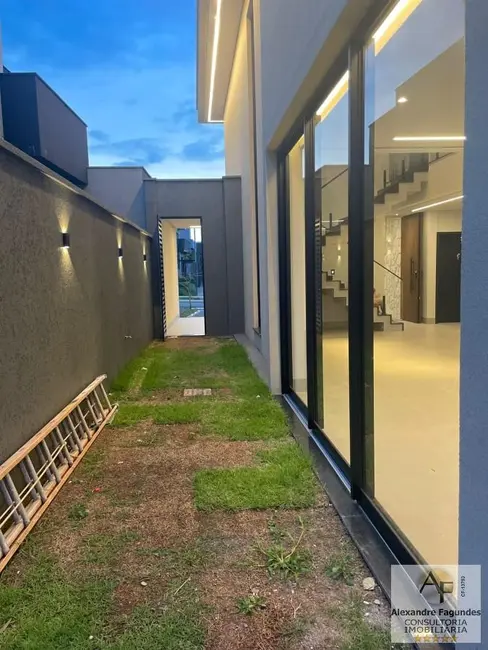 Foto 8 de Casa de Condomínio com 4 quartos à venda, 251m2 em Aparecida De Goiania - GO
