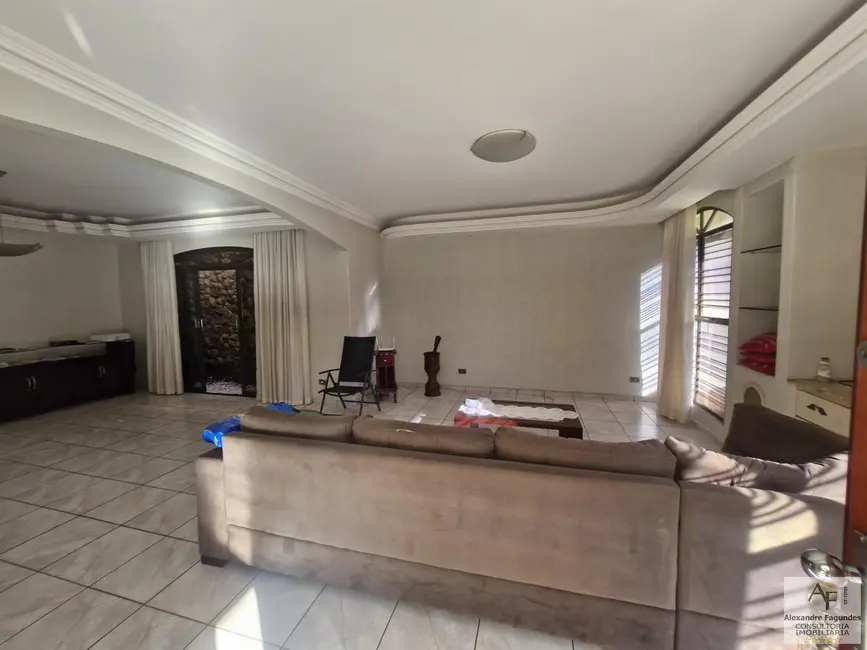 Casa com 3 quartos à venda, 262m2 em Goiania - GO - imagem 8 Foto 8 de Casa com 3 quartos à venda, 262m2 em Goiania - GO