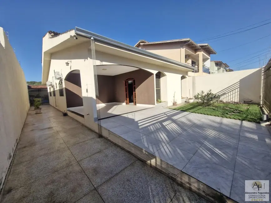 Casa com 3 quartos à venda, 262m2 em Goiania - GO - imagem 4 Foto 4 de Casa com 3 quartos à venda, 262m2 em Goiania - GO