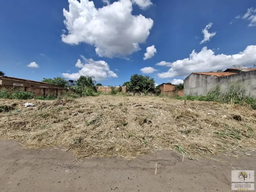 Foto 2 de Terreno / Lote à venda em Aparecida De Goiania - GO