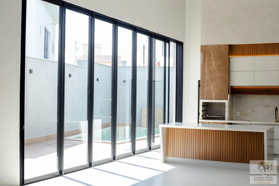 Casa de Condomínio com 4 quartos à venda, 236m2 em Senador Canedo - GO - imagem 5 Foto 5 de Casa de Condomínio com 4 quartos à venda, 236m2 em Senador Canedo - GO