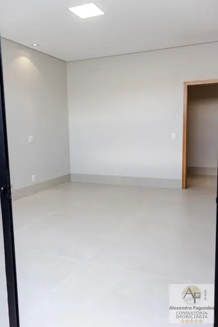 Casa de Condomínio com 4 quartos à venda, 236m2 em Senador Canedo - GO - imagem 9 Foto 9 de Casa de Condomínio com 4 quartos à venda, 236m2 em Senador Canedo - GO