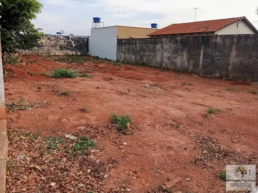 Foto 2 de Terreno / Lote à venda em Goiania - GO