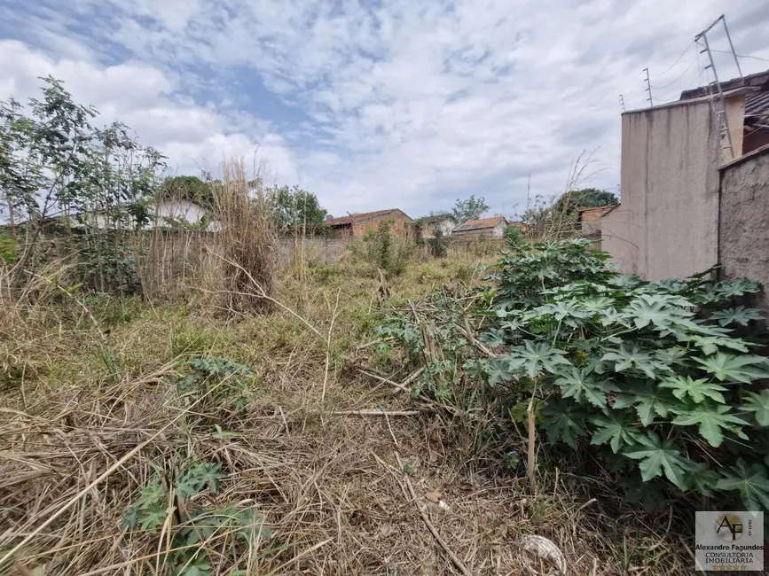 Foto 3 de Terreno / Lote à venda em Aparecida De Goiania - GO