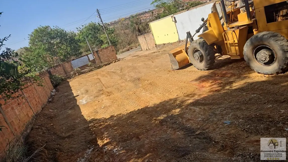 Foto 2 de Terreno / Lote à venda em Aparecida De Goiania - GO