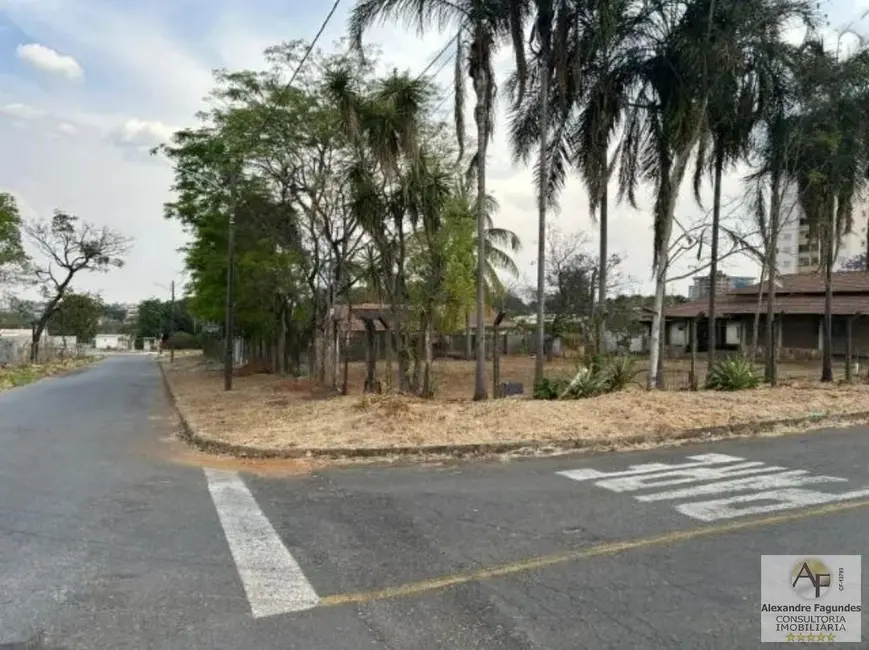 Foto 1 de Terreno / Lote à venda em Aparecida De Goiania - GO