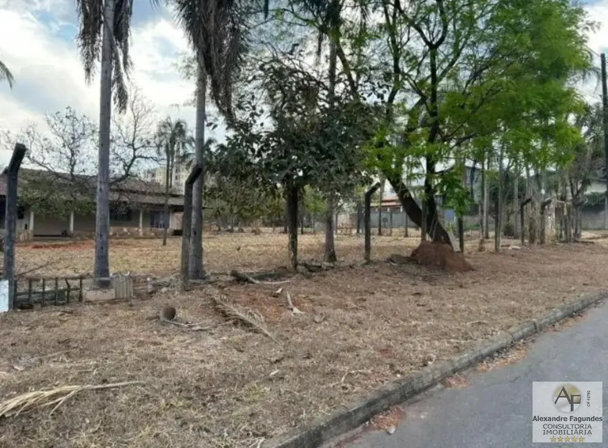 Foto 2 de Terreno / Lote à venda em Aparecida De Goiania - GO