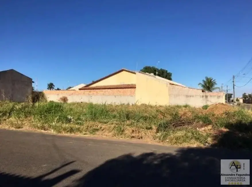 Foto 3 de Terreno / Lote à venda em Aparecida De Goiania - GO