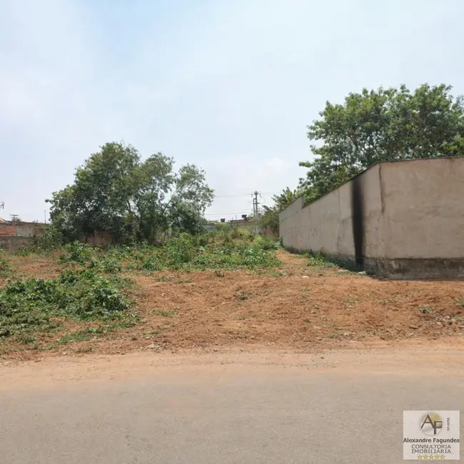 Foto 3 de Terreno / Lote à venda em Aparecida De Goiania - GO
