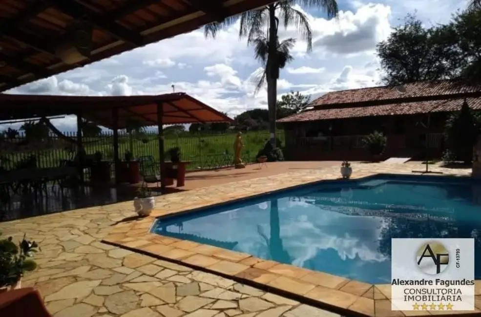 Foto 3 de Chácara à venda em Aparecida De Goiania - GO