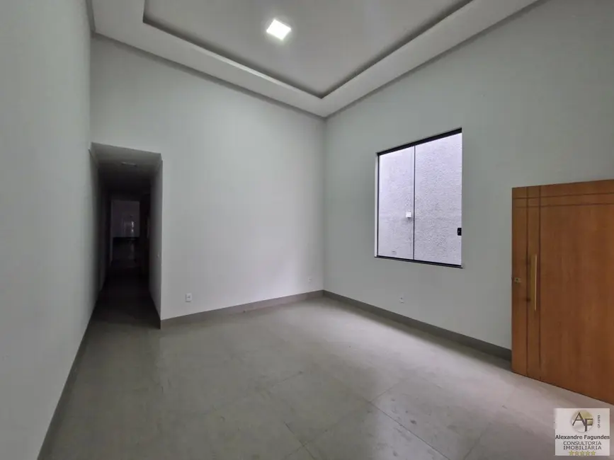 Foto 3 de Casa com 3 quartos à venda, 117m2 em Aparecida De Goiania - GO