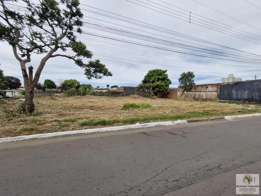 Foto 1 de Terreno / Lote à venda em Aparecida De Goiania - GO