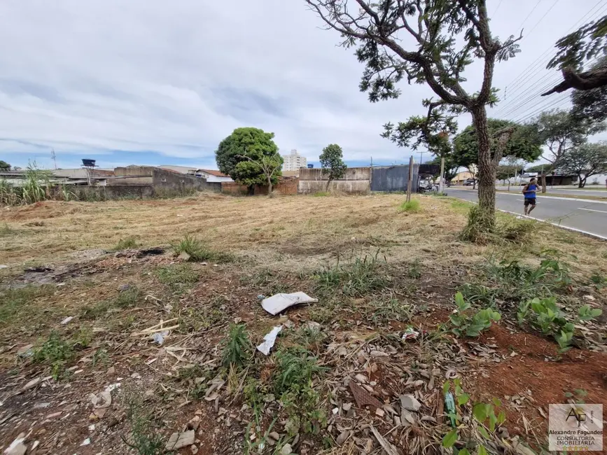Foto 7 de Terreno / Lote à venda em Aparecida De Goiania - GO