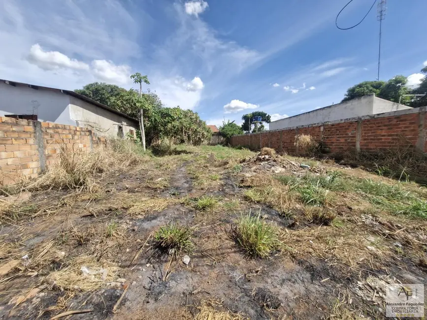 Foto 3 de Terreno / Lote à venda em Aparecida De Goiania - GO