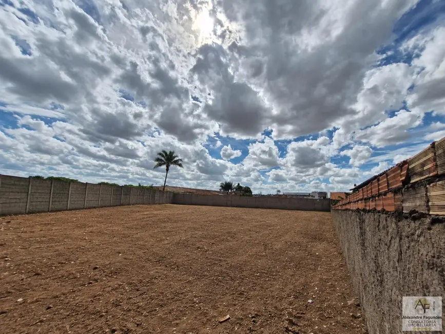 Foto 2 de Terreno / Lote à venda em Aparecida De Goiania - GO