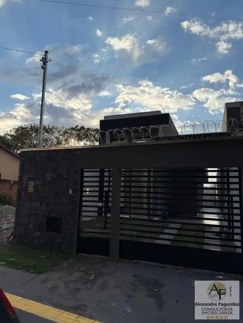Casa com 3 quartos à venda, 107m2 em Aparecida De Goiania - GO - imagem 4 Foto 4 de Casa com 3 quartos à venda, 107m2 em Aparecida De Goiania - GO