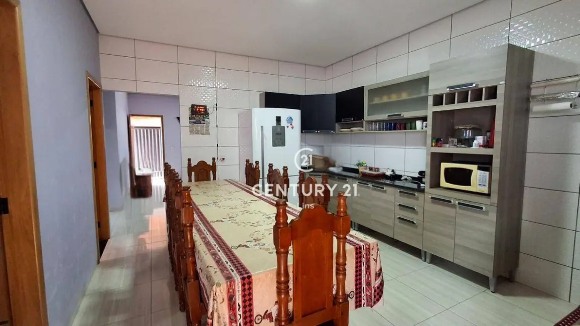 Casa com 3 quartos à venda, 200m2 em Cacoal - RO - imagem 7 Foto 7 de Casa com 3 quartos à venda, 200m2 em Cacoal - RO