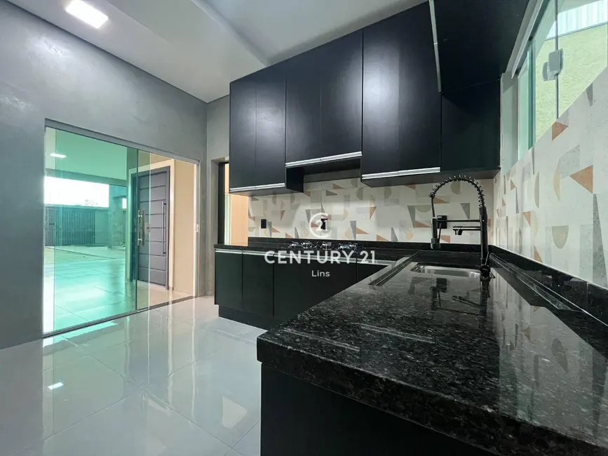 Casa com 2 quartos à venda, 300m2 em Cacoal - RO - imagem 3 Foto 3 de Casa com 2 quartos à venda, 300m2 em Cacoal - RO