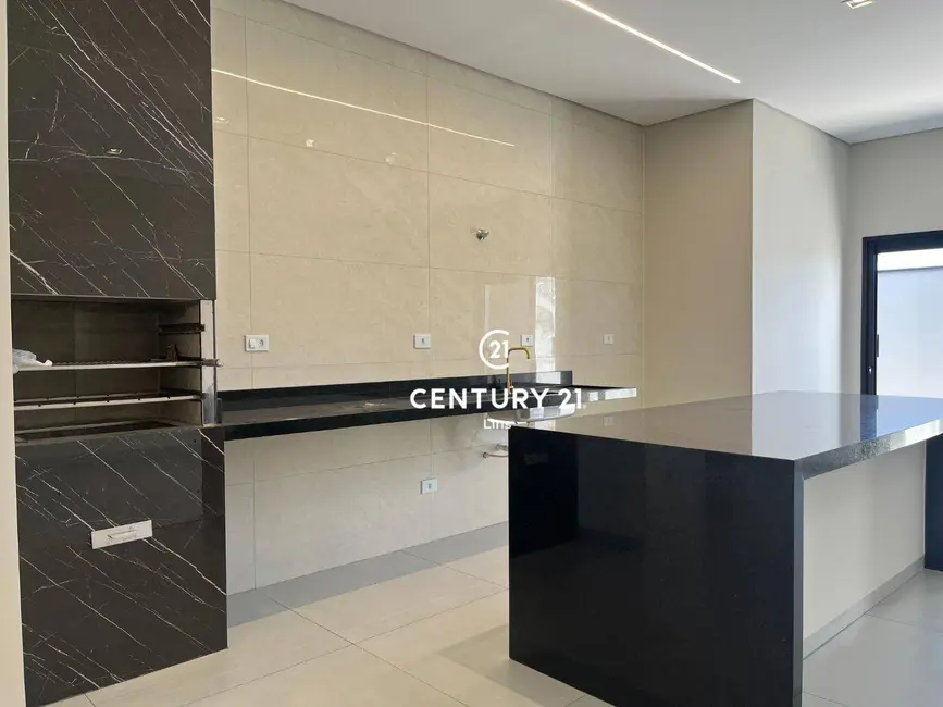 Casa com 3 quartos à venda, 300m2 em Cacoal - RO - imagem 6 Foto 6 de Casa com 3 quartos à venda, 300m2 em Cacoal - RO