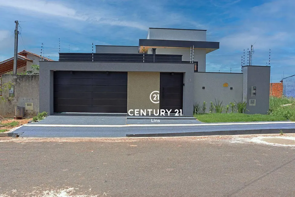 Casa com 3 quartos à venda, 300m2 em Cacoal - RO - imagem 1 Foto 1 de Casa com 3 quartos à venda, 300m2 em Cacoal - RO