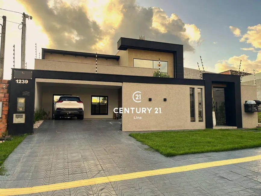 Foto 1 de Casa com 3 quartos à venda, 300m2 em Cacoal - RO