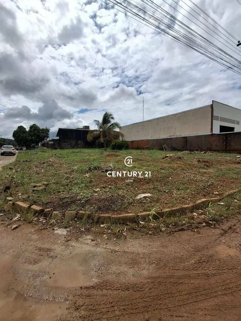 Foto 1 de Terreno / Lote à venda, 420m2 em Floresta, Cacoal - RO