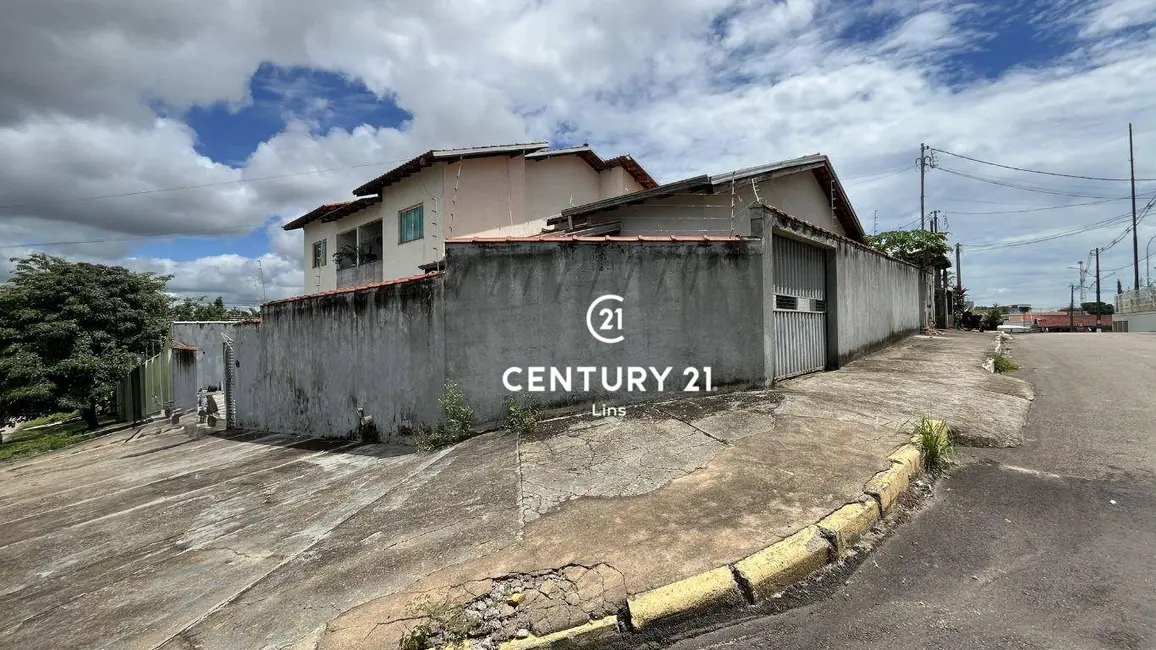 Foto 2 de Sobrado à venda, 426m2 em Floresta, Cacoal - RO