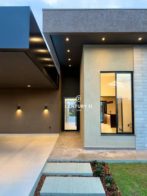 Casa com 3 quartos à venda, 300m2 em Cacoal - RO - imagem 3 Foto 3 de Casa com 3 quartos à venda, 300m2 em Cacoal - RO