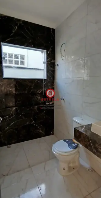 Foto 4 de Casa com 2 quartos à venda, 150m2 em Vila Zezé, Jacarei - SP