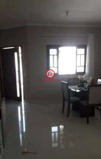 Foto 4 de Casa com 3 quartos à venda, 250m2 em Loteamento Villa Branca, Jacarei - SP