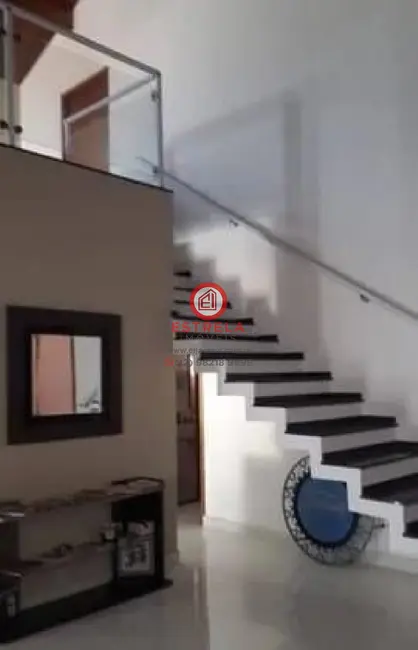 Foto 3 de Casa com 3 quartos à venda, 250m2 em Loteamento Villa Branca, Jacarei - SP