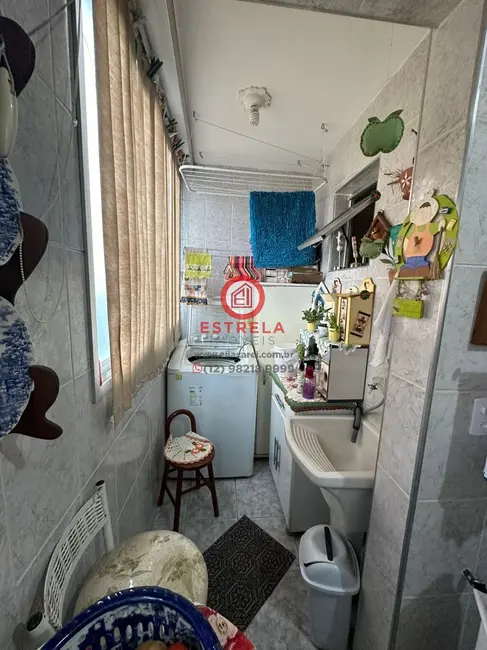 Foto 2 de Apartamento com 2 quartos à venda, 56m2 em Parque Santo Antônio, Jacarei - SP
