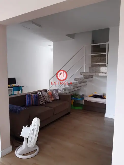 Foto 6 de Casa com 3 quartos à venda, 105m2 em Loteamento Villa Branca, Jacarei - SP