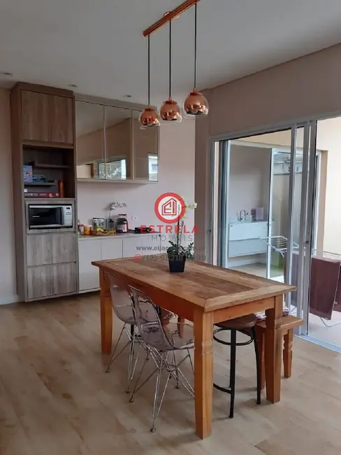 Foto 4 de Casa com 3 quartos à venda, 105m2 em Loteamento Villa Branca, Jacarei - SP