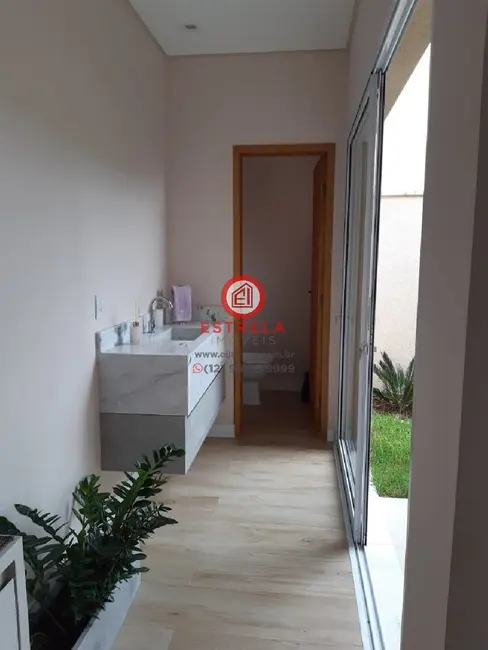 Foto 2 de Casa com 3 quartos à venda, 105m2 em Loteamento Villa Branca, Jacarei - SP