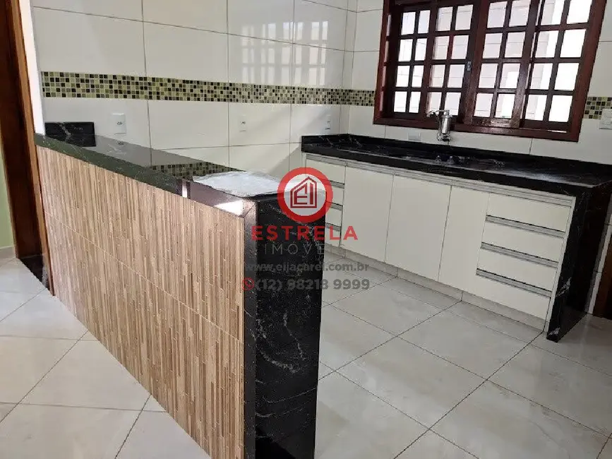 Casa com 5 quartos à venda e para alugar, 310m2 em Residencial Santa Paula, Jacarei - SP - imagem 4 Foto 4 de Casa com 5 quartos à venda e para alugar, 310m2 em Residencial Santa Paula, Jacarei - SP