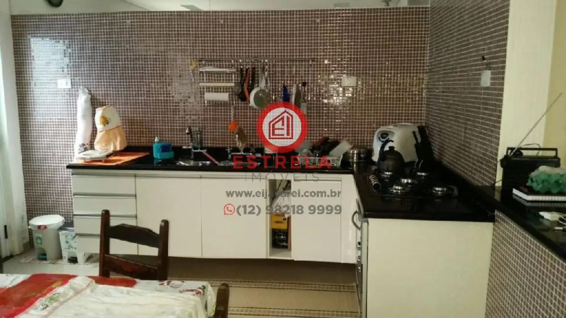 Foto 8 de Casa com 3 quartos à venda, 270m2 em Jardim Terras de São João, Jacarei - SP