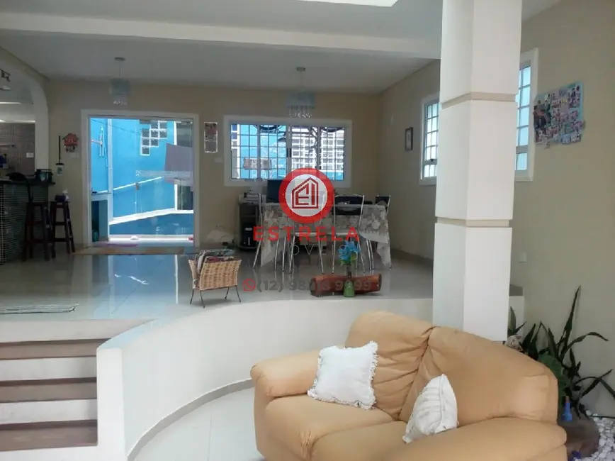 Foto 4 de Casa com 3 quartos à venda, 270m2 em Jardim Terras de São João, Jacarei - SP