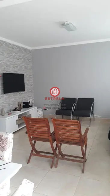 Foto 2 de Casa com 2 quartos à venda, 170m2 em Loteamento Villa Branca, Jacarei - SP