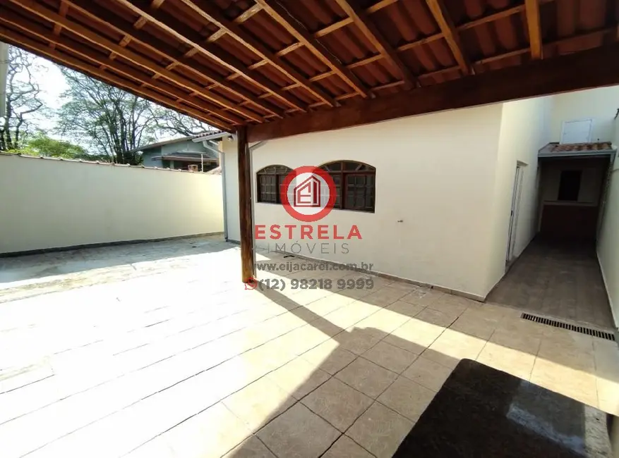 Foto 5 de Casa com 4 quartos à venda, 330m2 em Jardim América, Jacarei - SP